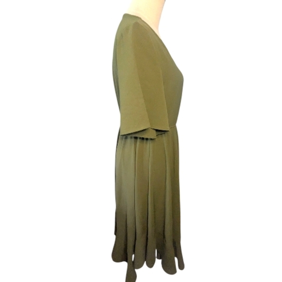 Casual Olive Green Knee Length Dress Small - Picture 2 of 3